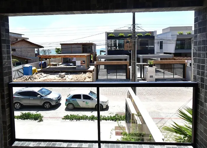 Residencial Melfi 3 - Apto 02 - Frente Avenida Bombinhas